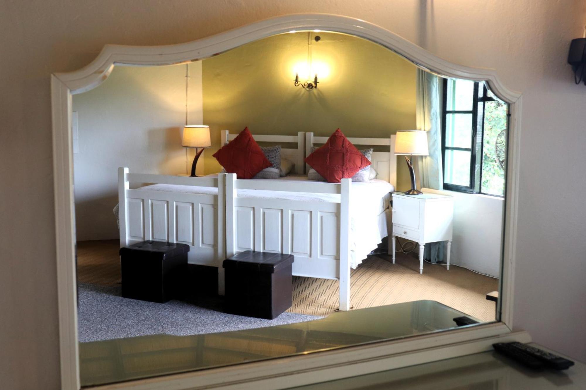 Mabuda Guest Farm Siteki Екстер'єр фото