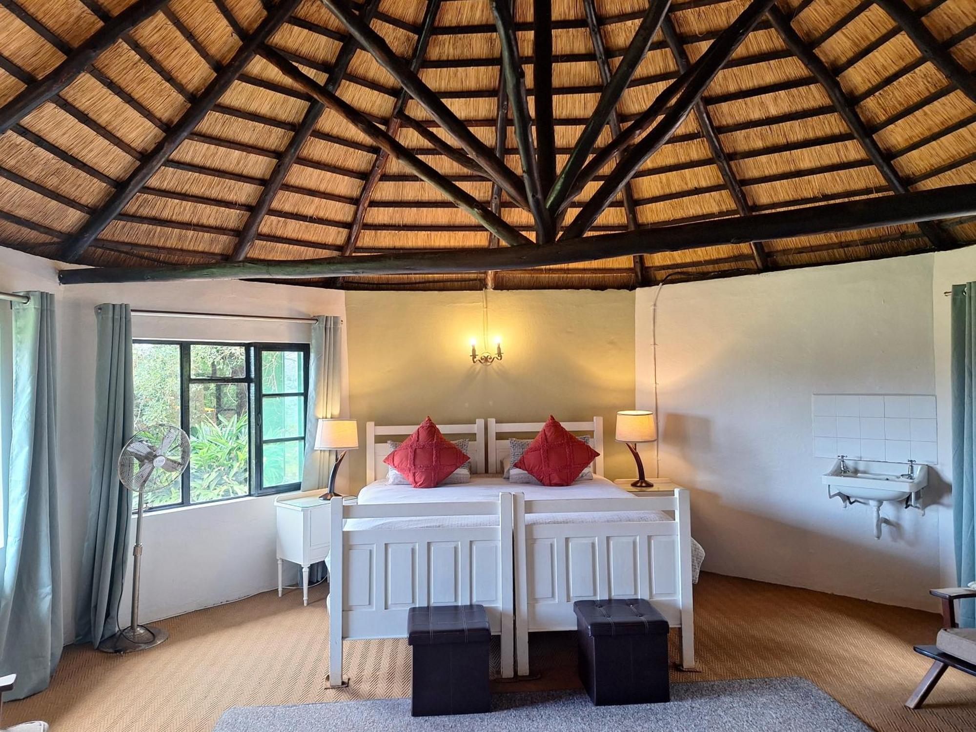 Mabuda Guest Farm Siteki Екстер'єр фото